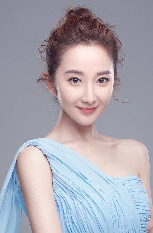 大陆演艺明星引领的自然美景探寻之旅，内心宁静的启示