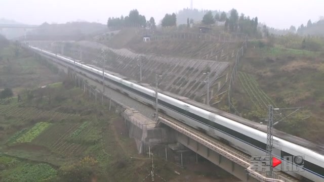 郑万高铁重庆段最新进展与小巷中的意外发现