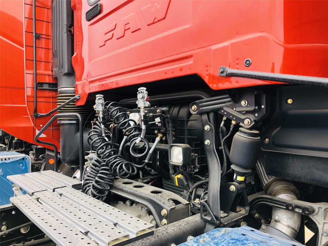 一汽解放J6价格揭秘，小巷深处的隐藏之宝