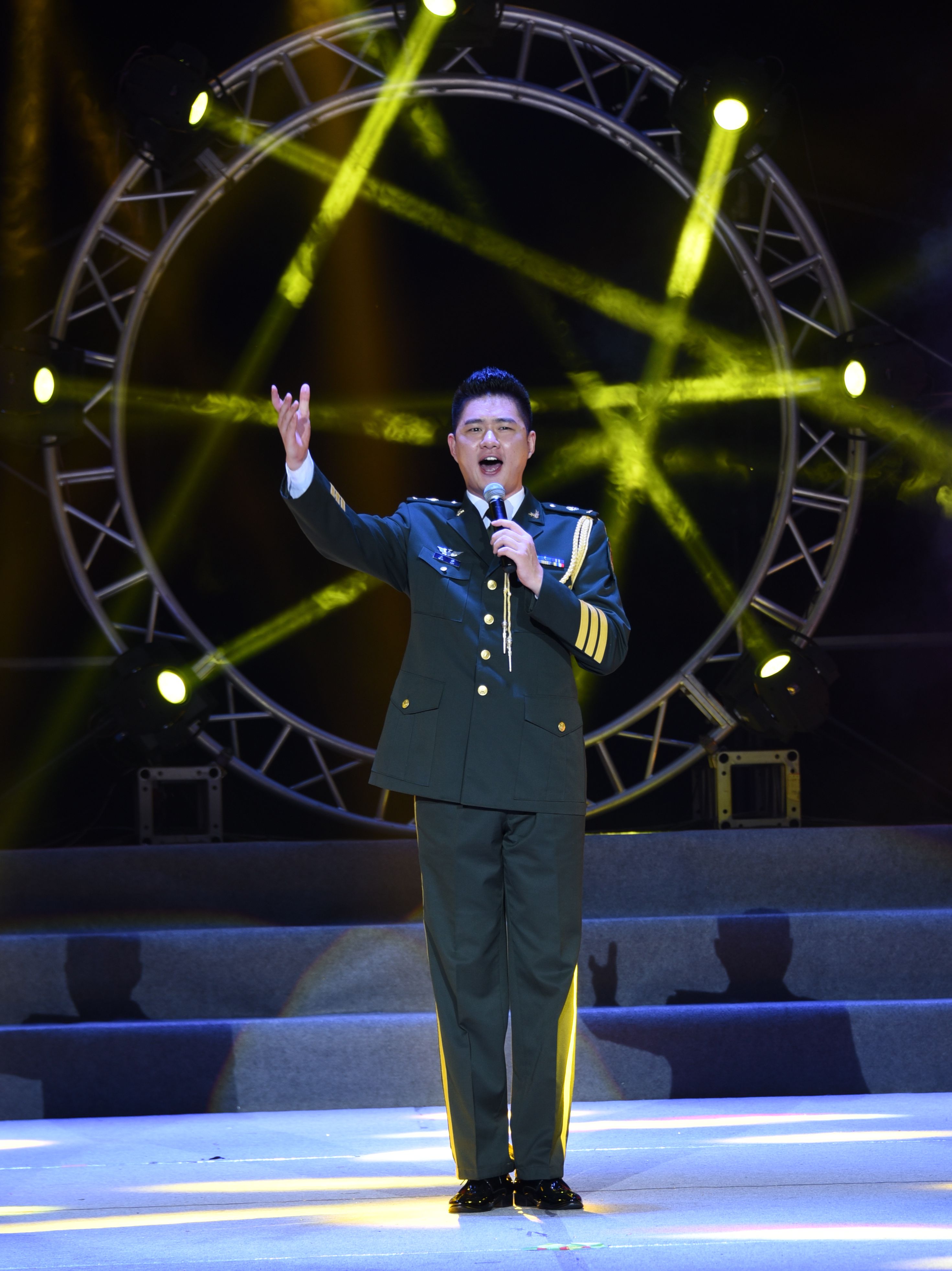 演员陆军,演员陆军,从舞台到荧屏,变化带来自信与成就感