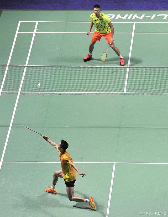 羽毛球比赛的合法发球有几种,羽毛球比赛的合法发球有几种及如何完成这项技能