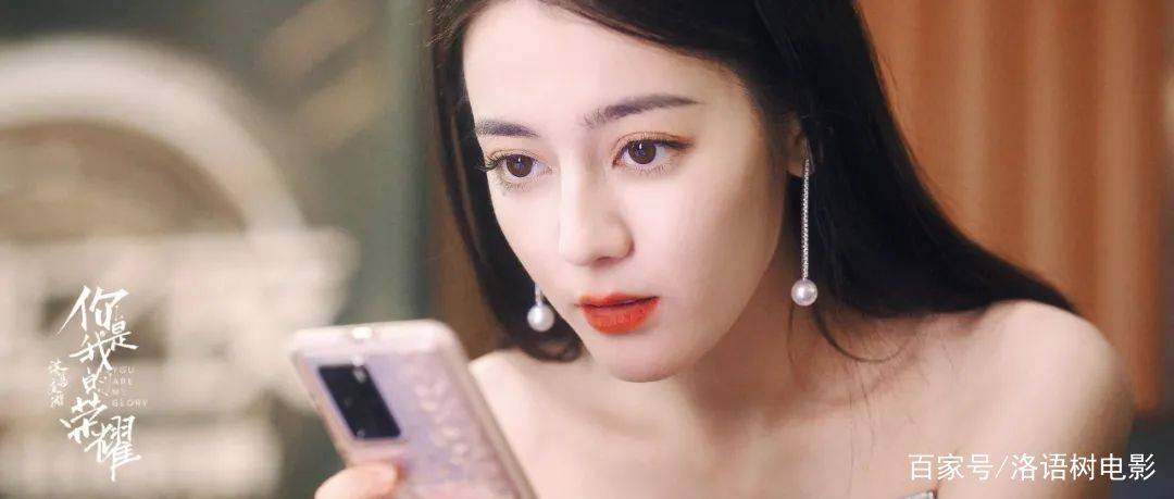 明星影响力与社会责任，聚焦明星X的双重角色探讨