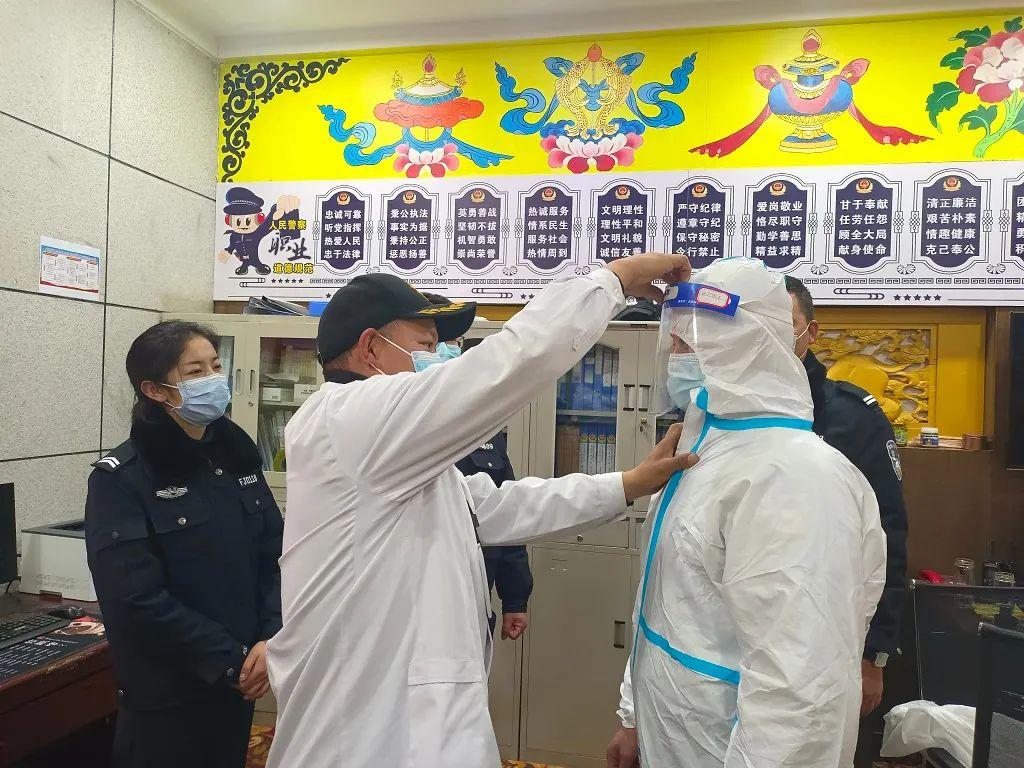 新年广场漏洞揭秘，观点论述与发现分析