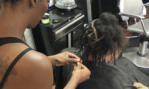 友谊赛场展现风采,爱的陪伴铸就辉煌——比赛活动新闻纪实