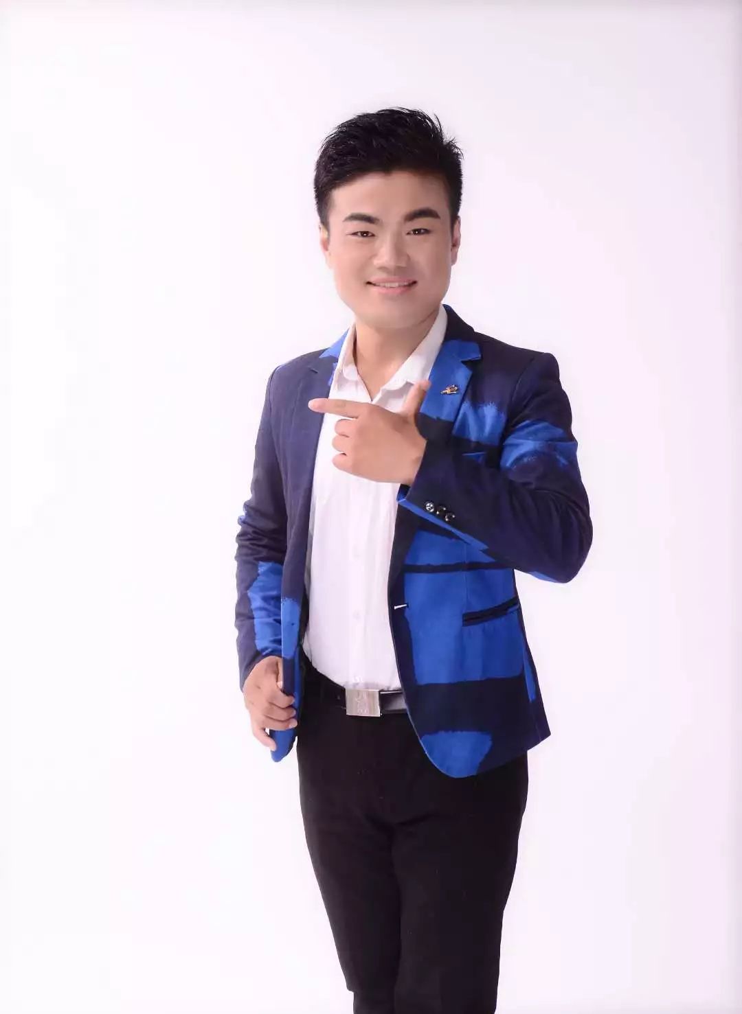 我是大明星张伟宏，日常故事的闪耀时刻