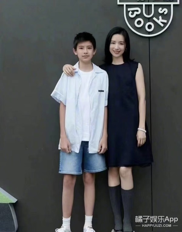 董洁顶顶最新动态,董洁顶顶最新动态，小巷中的隐藏宝藏