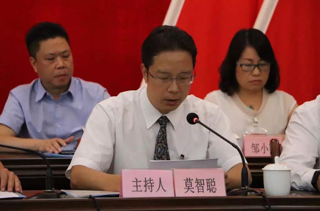 新闻头条引领时代浪潮，先锋报道最新消息速递