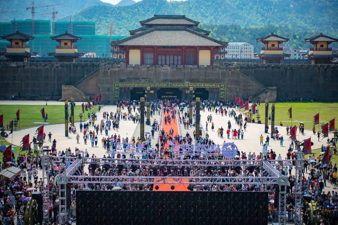 横店动态资讯，变化中的学习之旅，自信与成就感的培育地