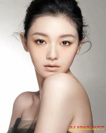 高颧骨的女明星,高颧骨的女明星，独特魅力的展现