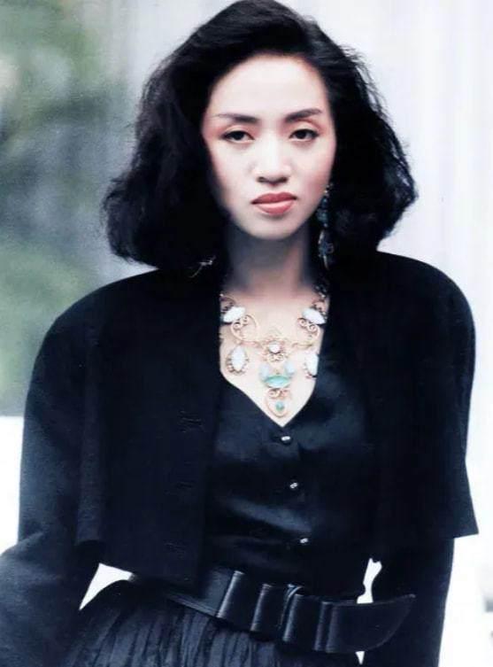 高颧骨的女明星,高颧骨的女明星，独特魅力的展现