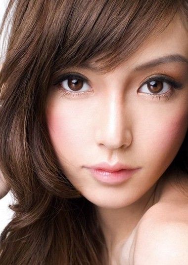 锥子脸明星,锥子脸明星的寻美之旅,远离尘嚣,探索内心平静的力量