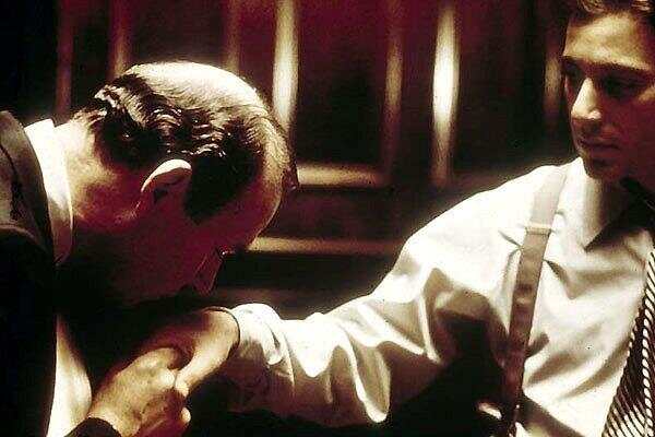 教父电影深度解析，背后的故事与小巷中的独特小店探寻