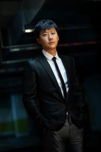 演员柳小海,演员柳小海，在自然的怀抱中寻找内心的宁静与微笑