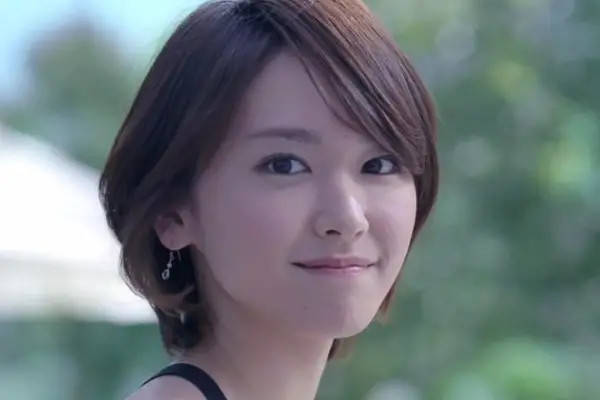 日本明星风采与星光熠熠的小巷特色小店探秘