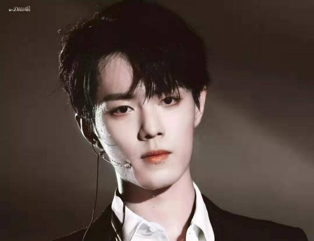 肖战赛前探秘巷弄秘境,探寻隐藏小店的独特魅力