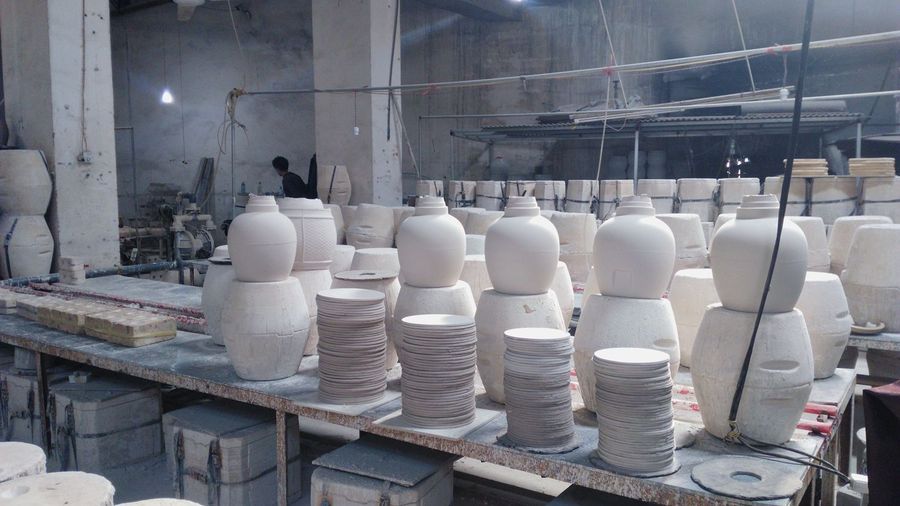 最新陶瓷厂的温馨日常风采展示