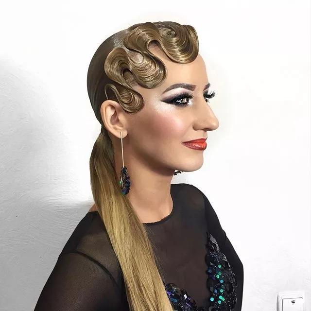 比赛创意妆详解，一步步打造独特妆容指南