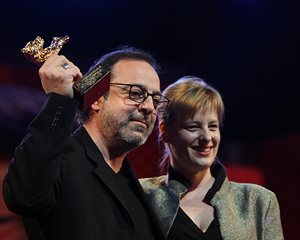 土耳其电影 蜂蜜,土耳其电影蜂蜜，高科技产品体验与功能亮点深度解析