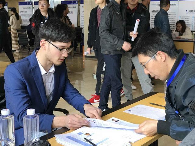 长江存储最新动态揭秘，内部奇妙故事浮出水面