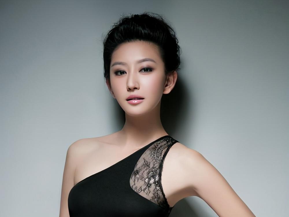 艾莉的心灵之旅,与自然美景的邂逅与内心的宁静探索