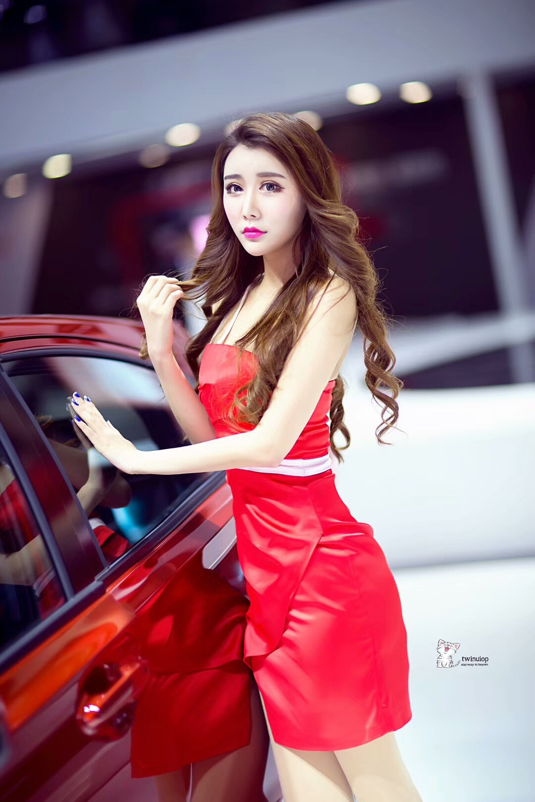 最新车展模特风采展示大放异彩！
