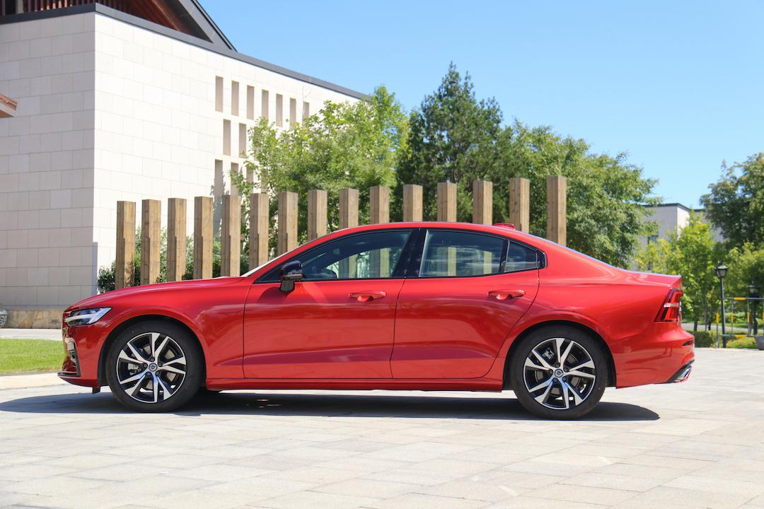 沃尔沃S60最新动态揭秘，小巷中的隐藏瑰宝探秘之旅