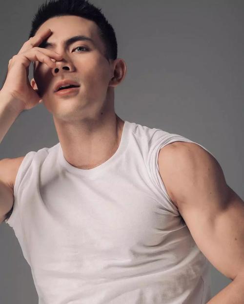 包晗最新指南，学习新技能与完成任务的步骤，适合初学者与进阶用户实践指南