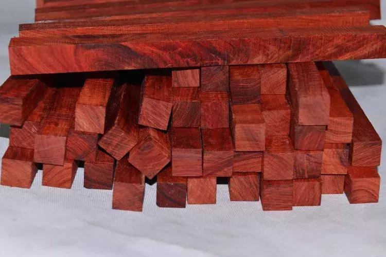 血檀最新价格走势及分析，市场趋势与影响因素深度剖析