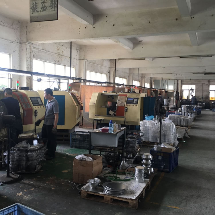 掌握旋压技术，开启职业新篇章，最新旋压工招聘火热进行中