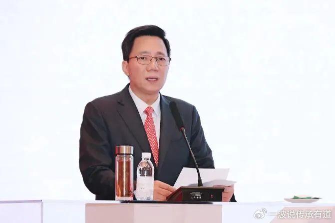 金科股份董事长黄红云的最新动态与成就揭秘