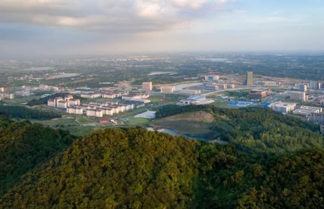 丹徒大学城，教育之城的成长历程与未来展望