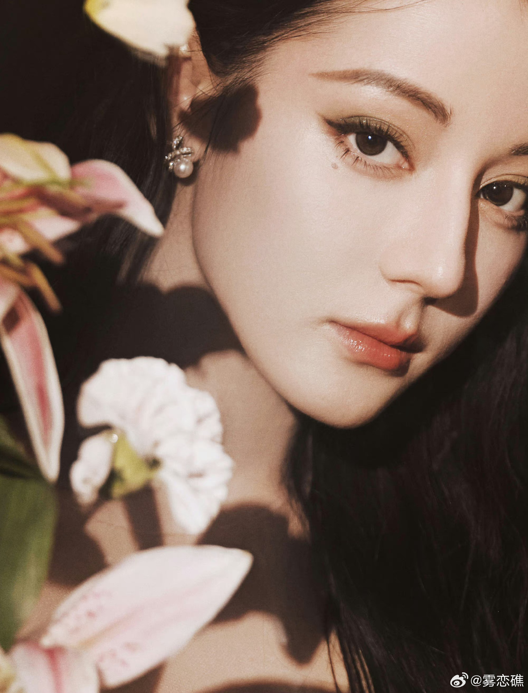 迪丽热巴最新图片微博分享,获取与分享的步骤指南