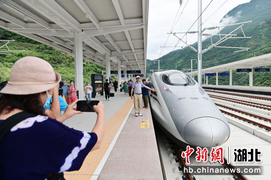 兴山高铁站最新动态更新，最新消息汇总