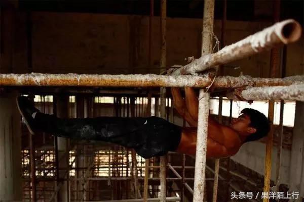 搬砖小伟的最新动态,奋斗与坚持的励志故事更新消息。