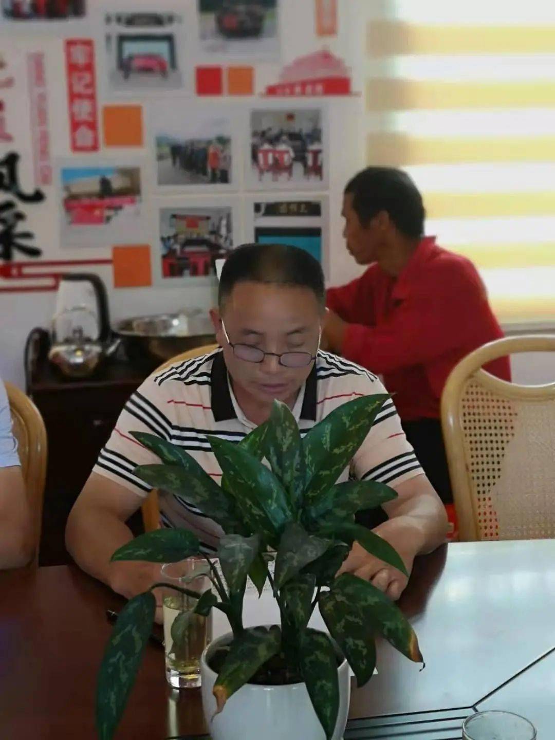 仁寿县黄世文最新职务揭秘，小巷中的美食宝藏管理者