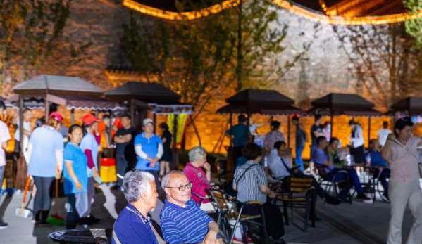 盐城最新夜市，夜生活繁华的缩影