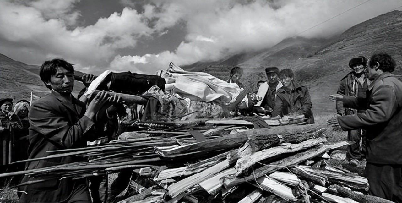 美国时代见证与全球影响力的最新评论