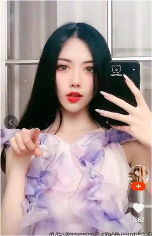 小巷深处的独特风情，最新美女动态揭秘