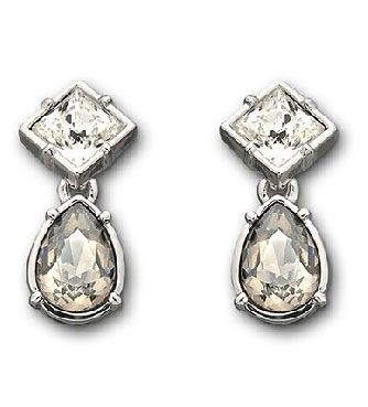 日本最新耳饰潮流，自信与成就之旅的时尚变迁