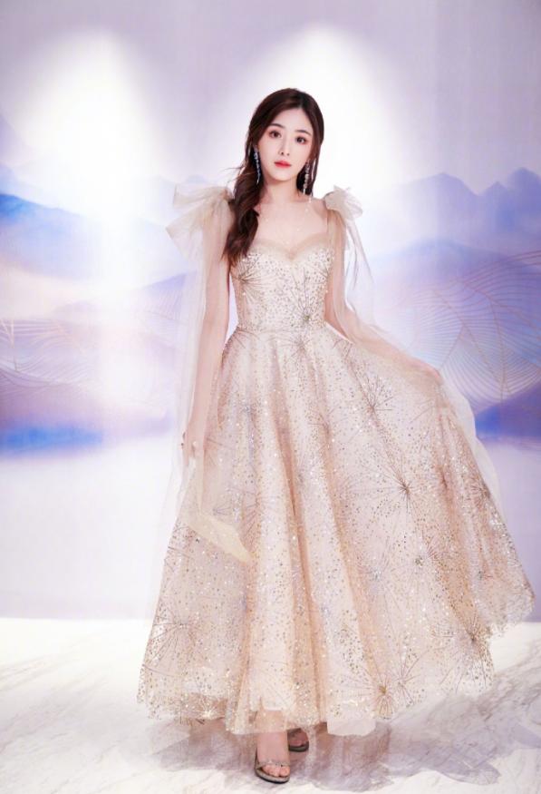 后浪最新集，时代浪潮下的青年奋进之路