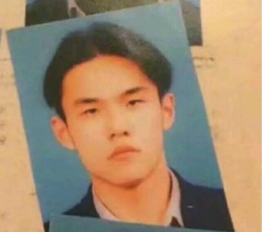 周杰伦最新照片,偶像形象的塑造与变迁引发公众关注