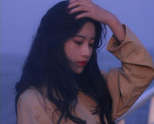 最新伤感网名女生,日常之旅的心灵触摸