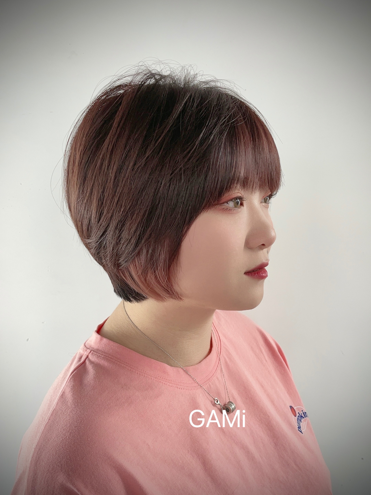 最新潮短发发型，时尚魅力与温馨日常趣事