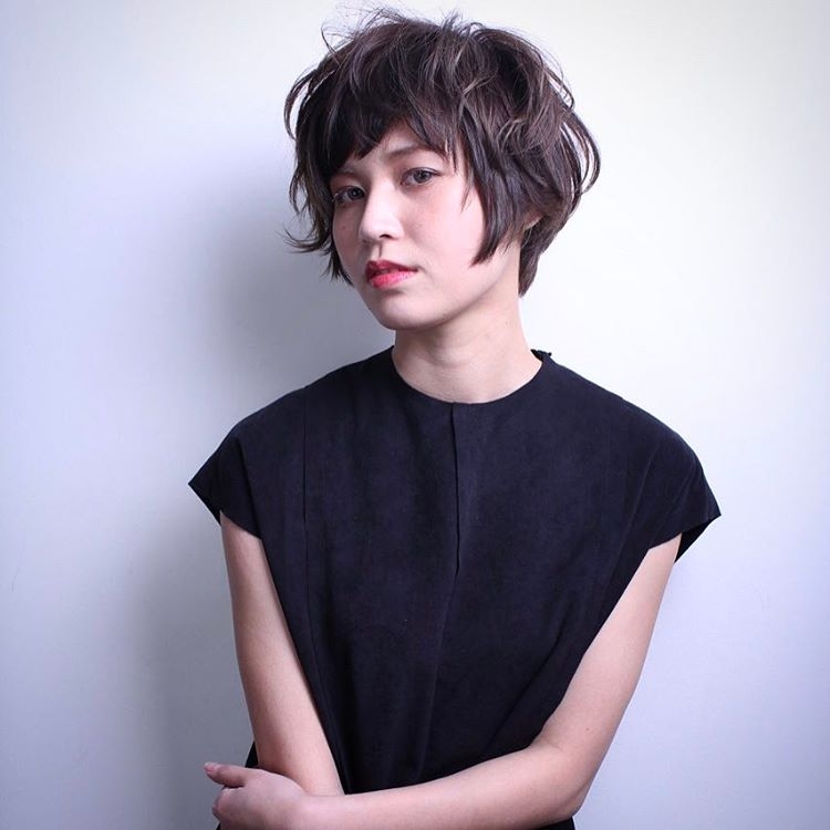 最新潮短发发型,时尚魅力与温馨日常趣事