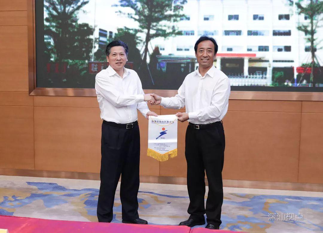 深汕合作区最新招聘，巷弄深处小店的奇遇之旅