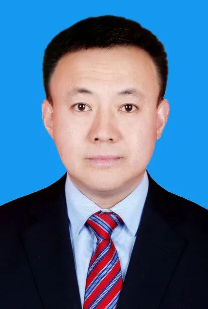 正宁新任县委书记，变革中的力量与自信领航