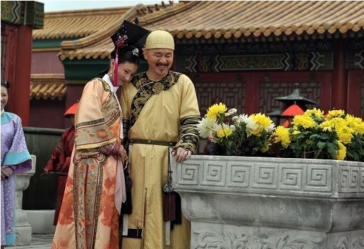 宫廷日常趣事，皇上请你雨露均沾的最新章节